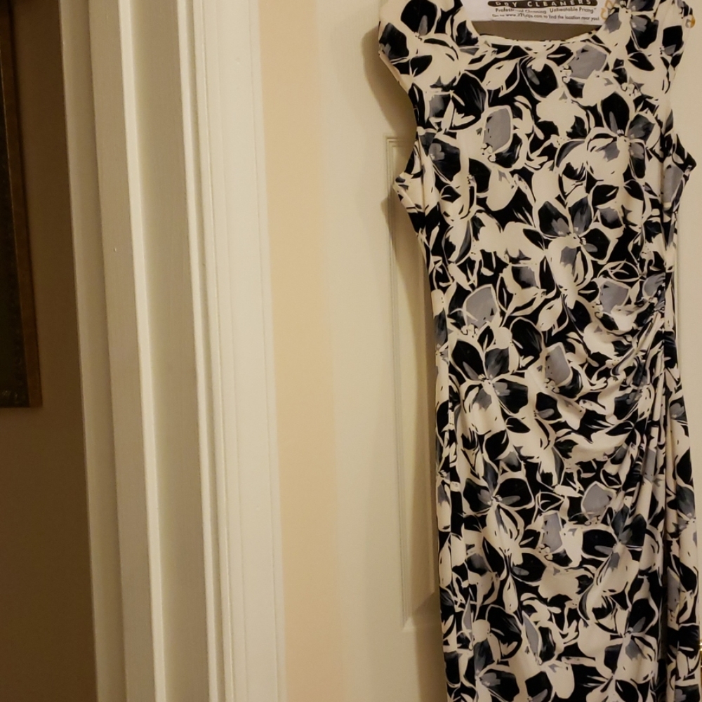 Women's dress